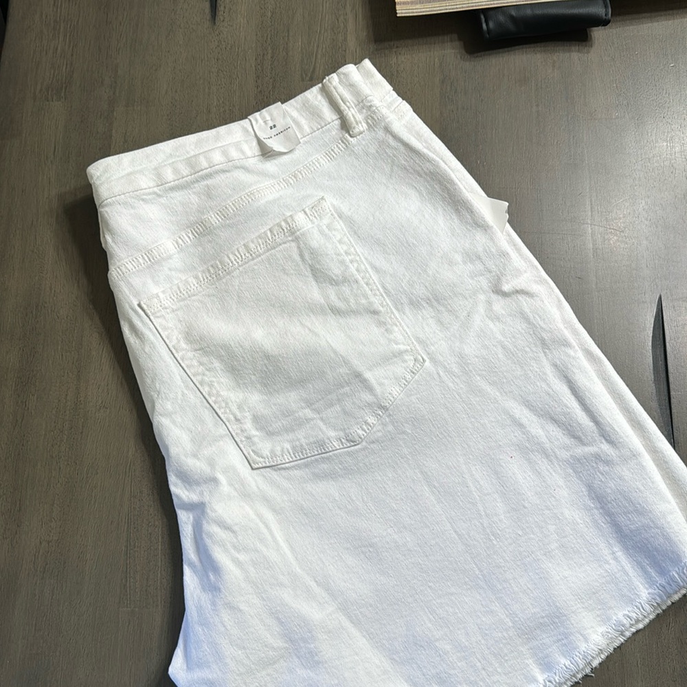 NWT Good American Shorts